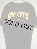 RIP CITY（リップシティ） ロゴTシャツ