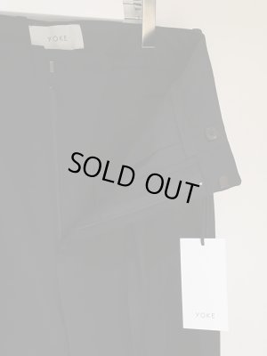 画像4: YOKE（ヨーク） 1タックワイドトラウザーズ ブラック