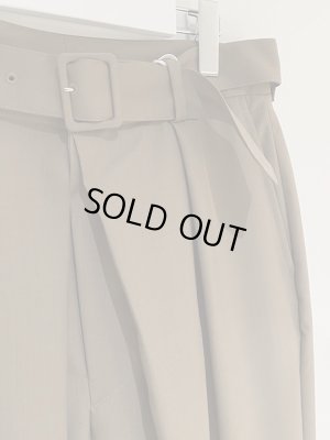 画像3: YOKE（ヨーク） フロントタックベルテッドワイドトラウザーズ スモーキーベージュ