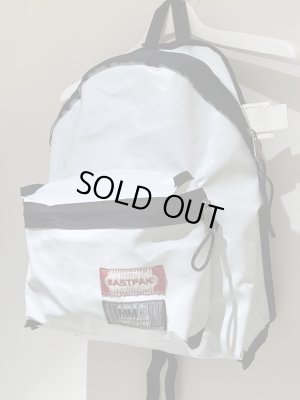 画像2: MM6 Maison Margiela MM6 × EASTPAK（MM6 メゾンマルジェラ×イーストパック） リバーシブル バックパック ブラック×ホワイト