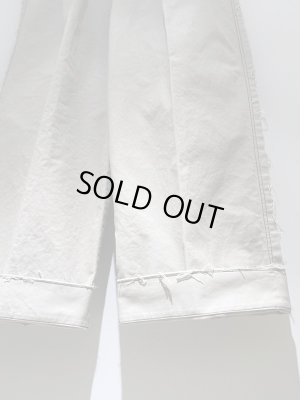 画像8: YOKE（ヨーク） カットオフ 2プリーテド ワイドトラウザーズ フォグホワイト