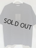 YOKE（ヨーク） Newman Embroidered  T-shirt（ニューマン エンブロイダードTシャツ） ブラック