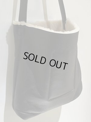 画像2: YOKE（ヨーク） Reversible Mouton Bag（リバーシブルムートンバッグ） ブラック