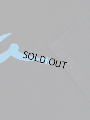 画像5: uWu 顔文字風ロゴプリントTシャツ ブラック