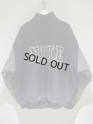 画像2: ユーロヴィンテージ 90s NIKE（ナイキ） レザースリーブ ロゴワッペン スタジャン ブラック×グレー