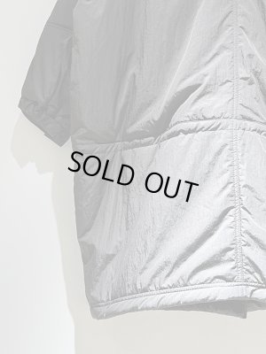 画像13: YOKE（ヨーク） Multi Pocket Puffer Coat PRIMALOFT（マルチポケット パファーコート プリマロフト） チャコール