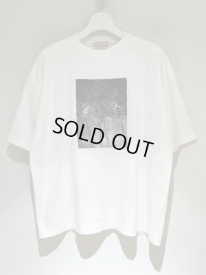 画像1: YOKE（ヨーク） Embroidery T-shirt by TARO MIZUTANI（エンブロイダリーTシャツ by水谷太郎） ホワイト