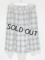 ESSAY（エッセイ） 3tucked Crop Shorts（3タック クロップショーツ） グレーチェック