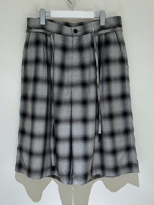 画像1: ESSAY（エッセイ） 3tucked Crop Shorts（3タック クロップショーツ） グレーチェック