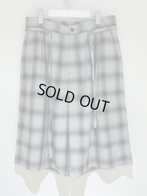 画像1: ESSAY（エッセイ） 3tucked Crop Shorts（3タック クロップショーツ） グレーチェック
