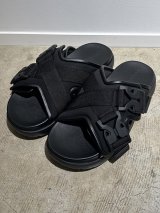 BOTTEGA VENETA（ボッテガヴェネタ） Cross Strap Sandal（クロスストラップサンダル） ブラック
