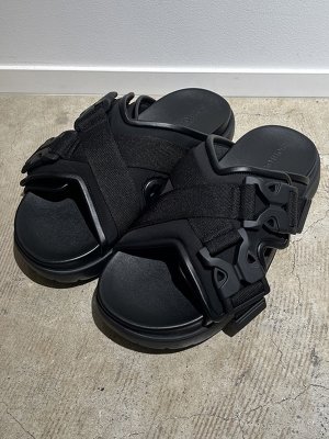 画像1: BOTTEGA VENETA（ボッテガヴェネタ） Cross Strap Sandal（クロスストラップサンダル） ブラック
