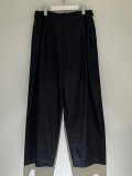 YOKE（ヨーク） Cotton Gabardine 3pleated Wide Trousers（コットンギャバジン 3プリーティドワイドトラウザーズ） ブラック