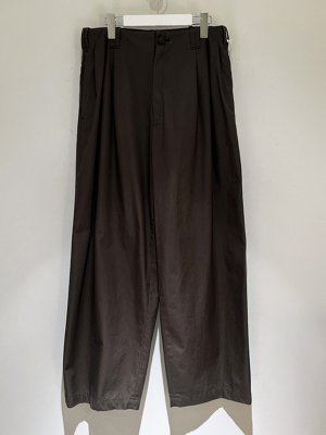 画像1: YOKE（ヨーク） Cotton Gabardine 3pleated Wide Trousers（コットンギャバジン 3プリーティドワイドトラウザーズ） ブラウン
