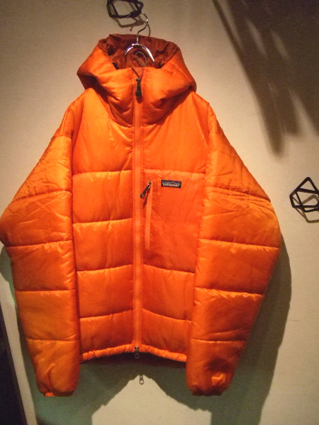 patagonia（パタゴニア） DAS PARKA（ダスパーカ） HOT LAVA（ホット 