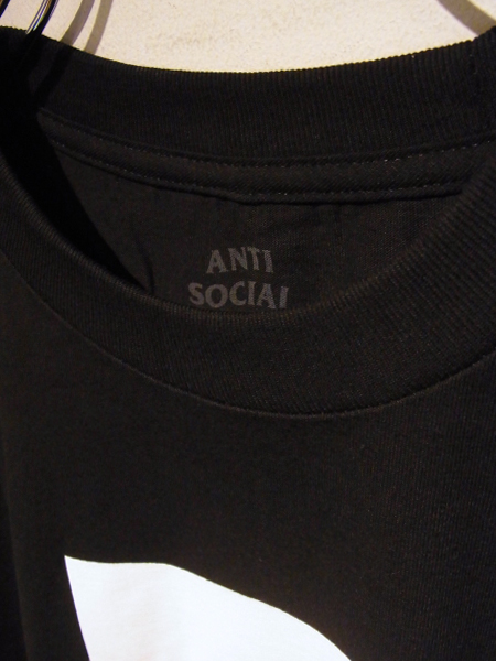Anti Social Social Club（アンチソーシャルソーシャルクラブ・ASSC） ロゴTシャツ ブラック - margin